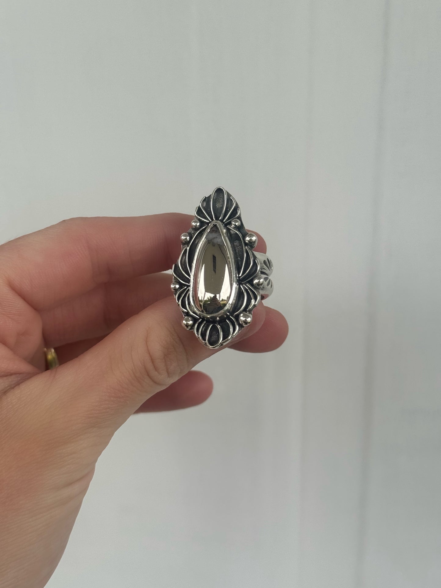 Mohawkite Desert Vine Ring - size 8