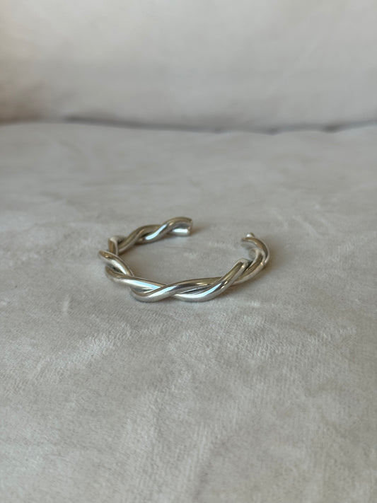 Heavy Twist Cuff