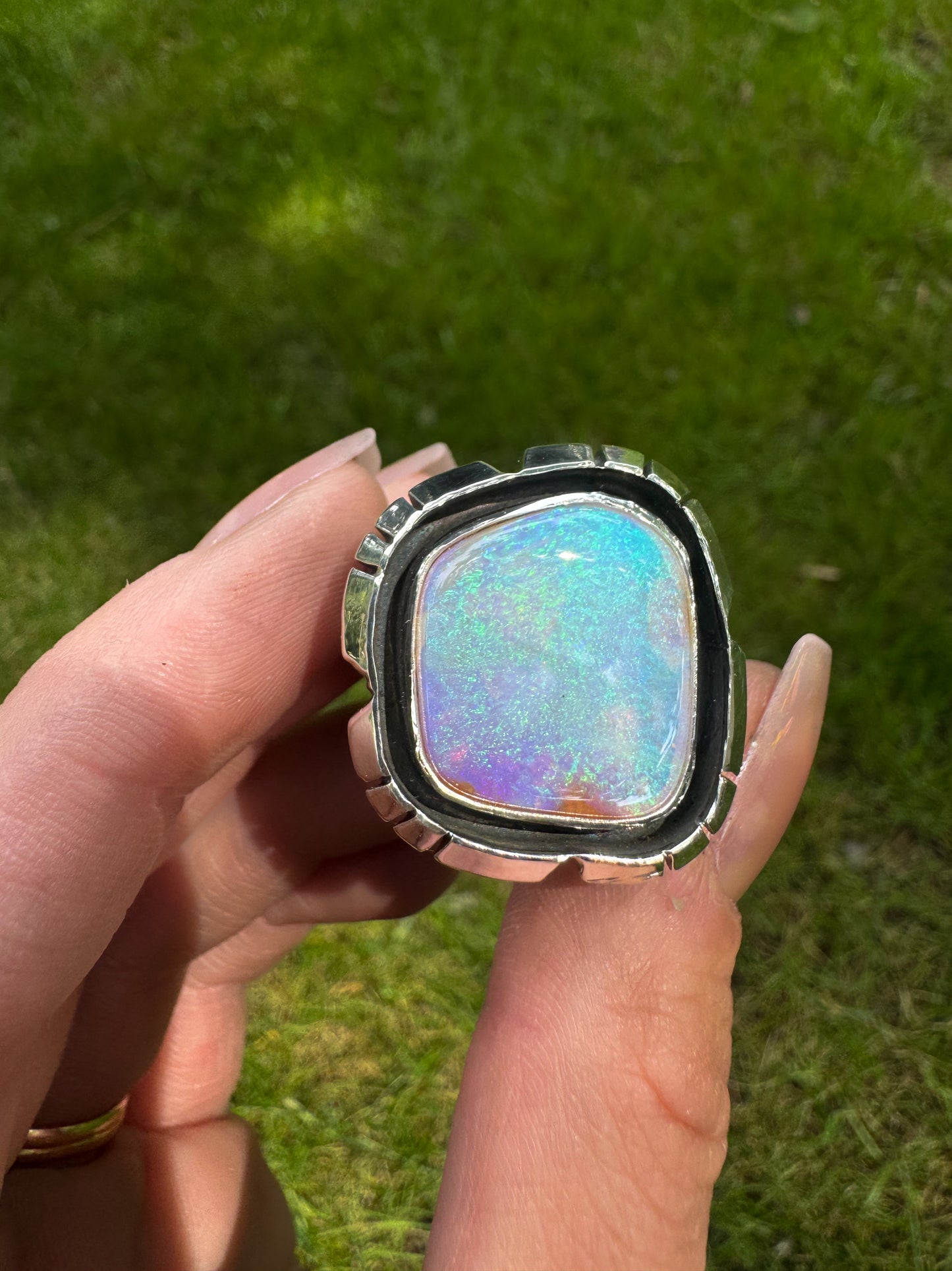 14 ct solid Australian Pipe Opal Wide Band Ring - size 6.5